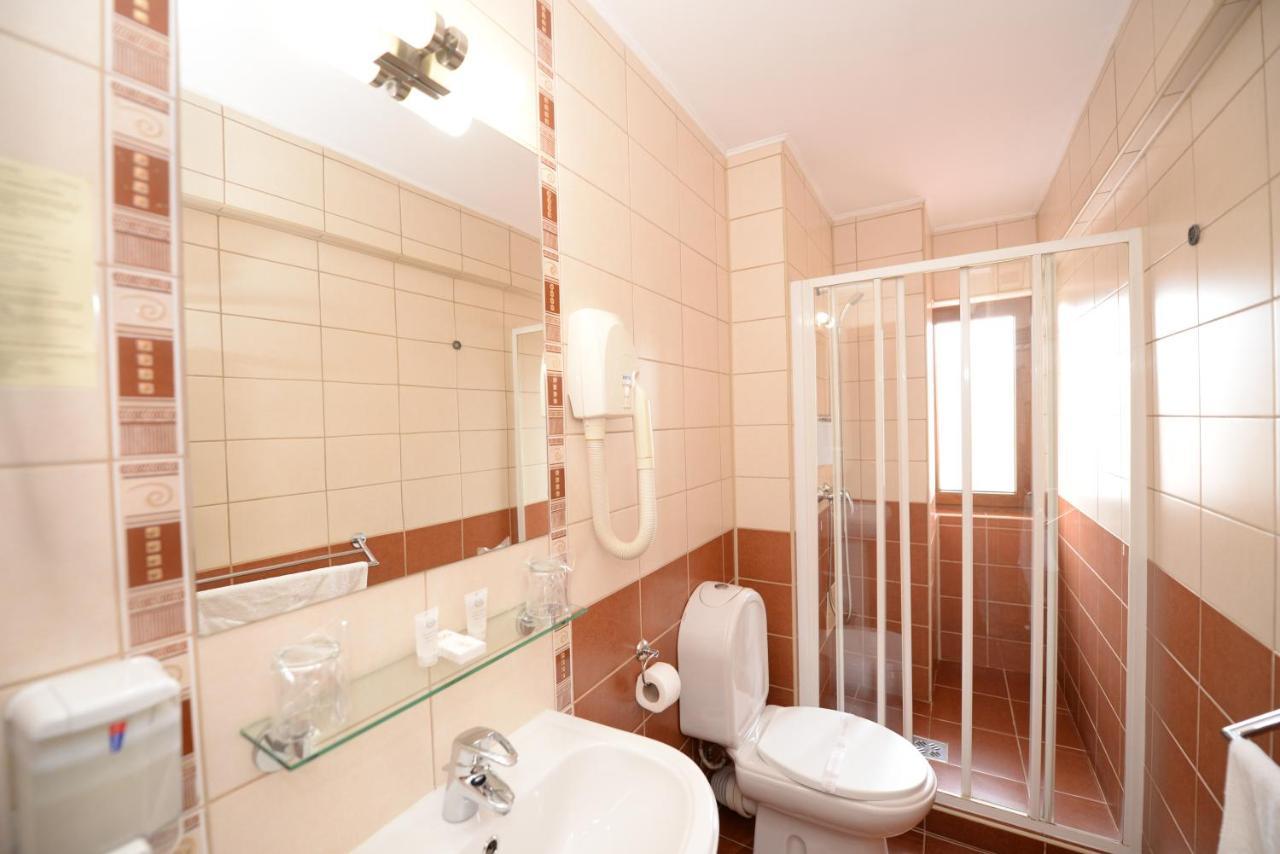 Hotel Belvedere Vatra Dornei Buitenkant foto