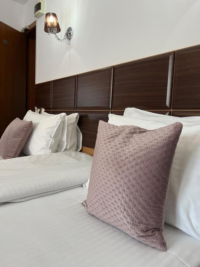 Hotel Belvedere Vatra Dornei Buitenkant foto