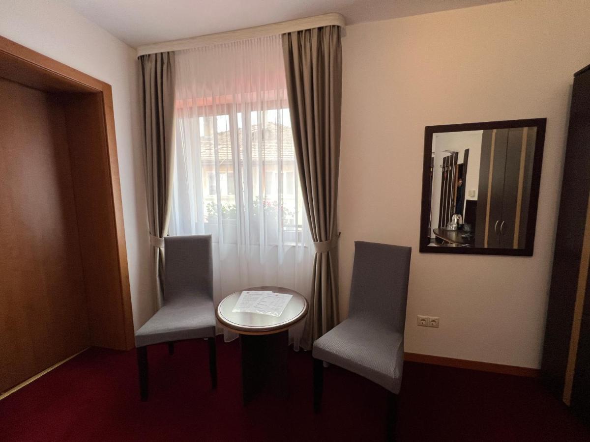 Hotel Belvedere Vatra Dornei Buitenkant foto